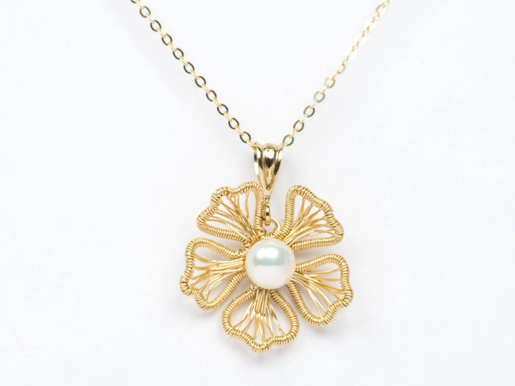 14K Gold Filled Wire Wrap Flower Motiff Pendant with Freshwater Pearl R4135