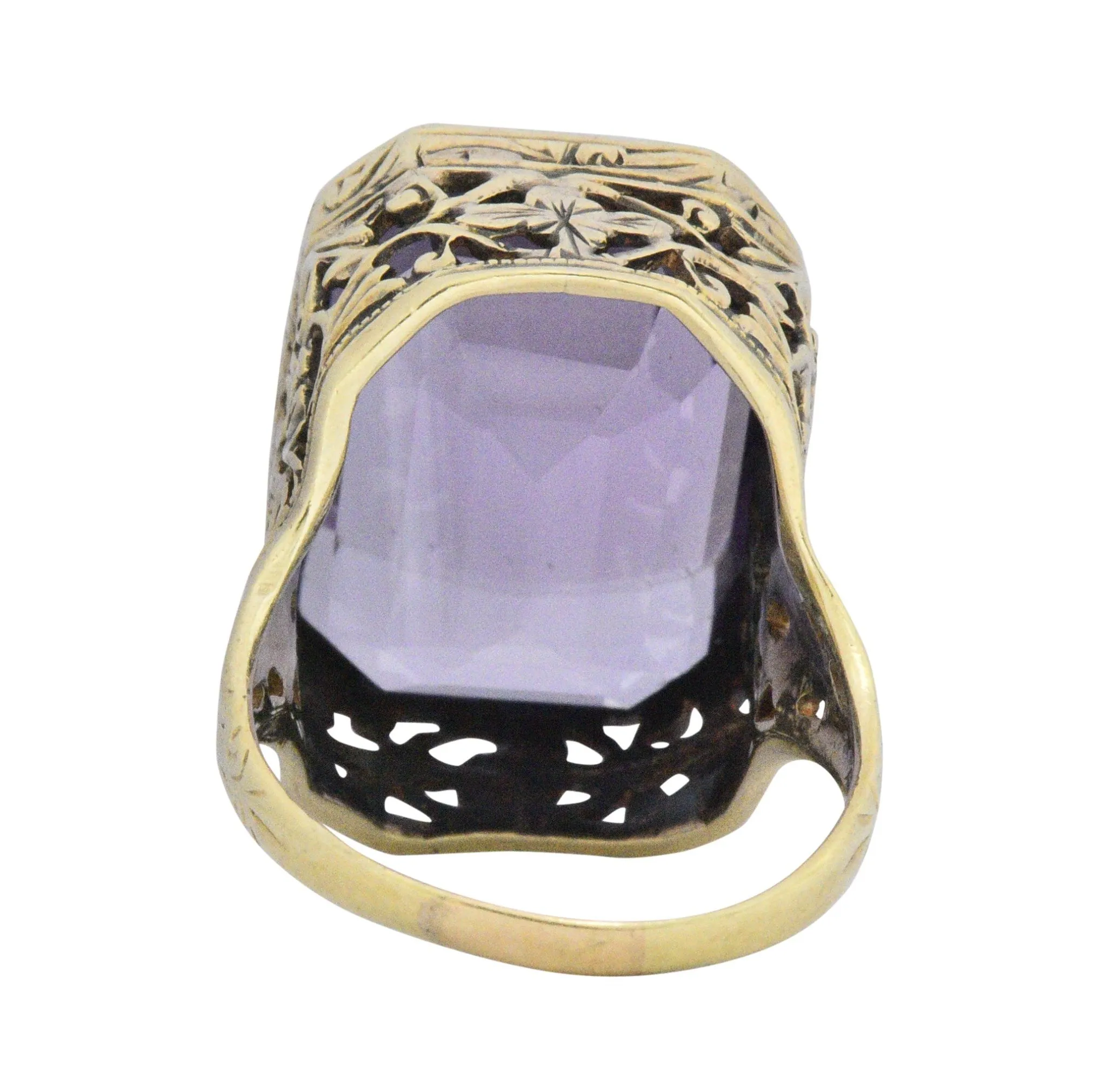 Art Nouveau 14.00 Carat Amethyst And 18 Karat Gold Cocktail Ring