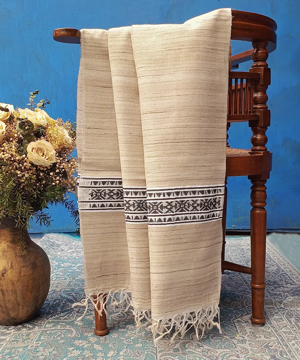 Beige Handloom Pure Kosa Silk Stole With Geometrical Palla