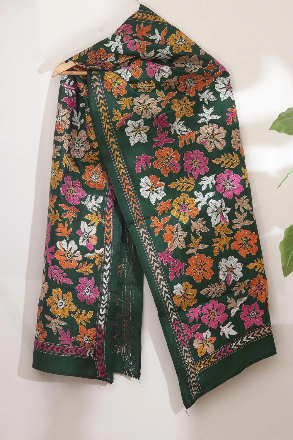 Exquisite Green Hand Embroidered Kantha Silk Stole: A Timeless Bangalore Beauty