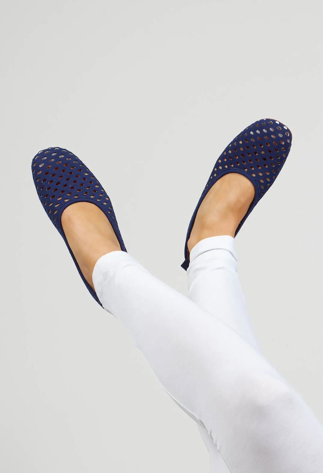 Net Style Cut Out Pumps in Azur